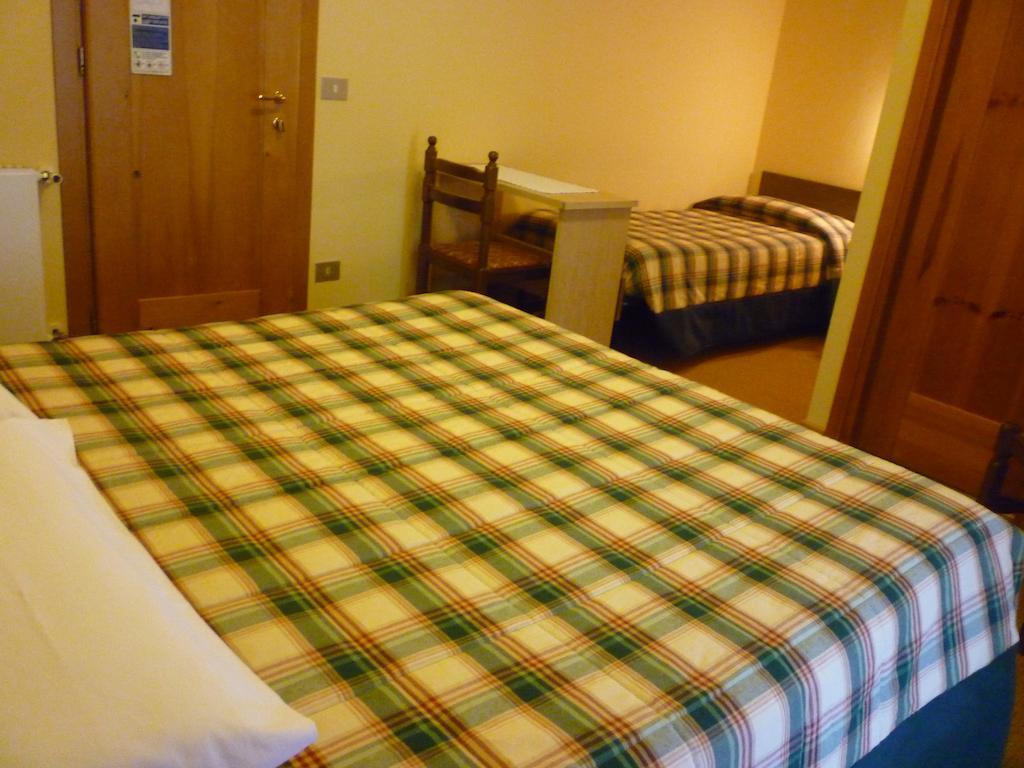Hotel I Rododendri Valfurva Bilik gambar