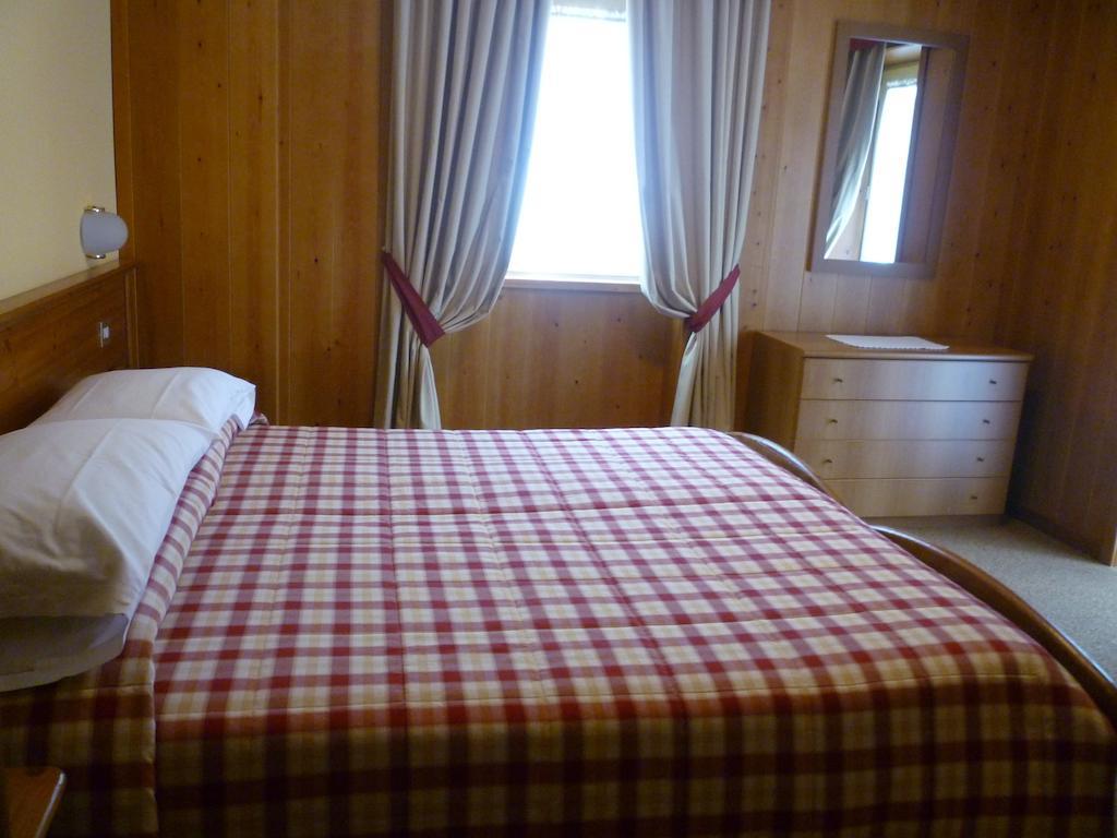 Hotel I Rododendri Valfurva Bilik gambar